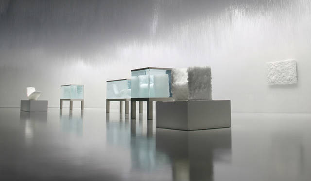 吉岡徳仁｜「CLOUDS-インスタレーション」（2008「セカンド・ネイチャー」）