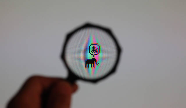 <b>ICC キッズ・プログラム 2009 「プレイフル・ラーニング たのしむ ∩ まなぶ」</b><br>重田佑介「ロウビジョン」（2009年）　アニメーションを構成するピクセルの表情を観察することができる作品