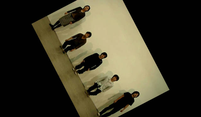 <b>ICC キッズ・プログラム 2009 「プレイフル・ラーニング たのしむ ∩ まなぶ」</b><br>重田佑介「ファイブメン」（2007年）　5人それぞれの身体の動きが映像をコントロールするためのインターフェイスになり、コラボレーションやダンスを誘発する作品