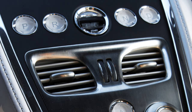 <b>ASTON MARTIN one-77｜アストン・マーティン one-77</b>