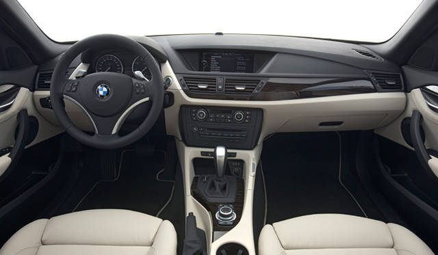 <em>BMW X1｜ビー・エム・ダブリュー</em>