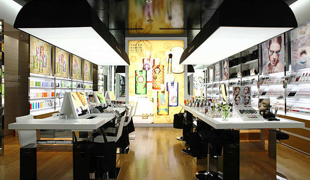 シュウ ウエムラ ビューティブティック表参道ヒルズ店