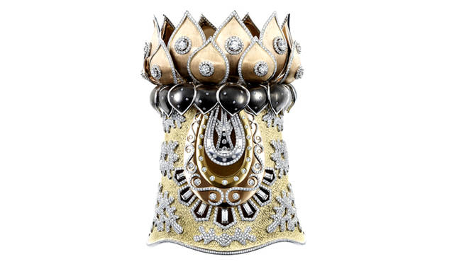 「Bao」｜バオバオ ワン（ジュエリーデザイナー）デザイン、Chow Tai Fook製作