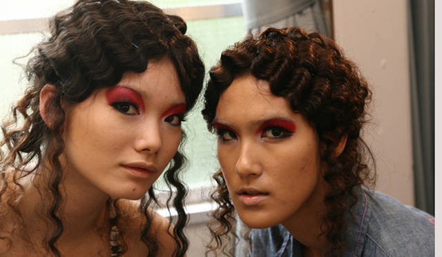 IWAYA FOR DRESS33（イワヤ・フォー・ドレス・サーティスリー） 2009-10 Autumn/Winter Collection