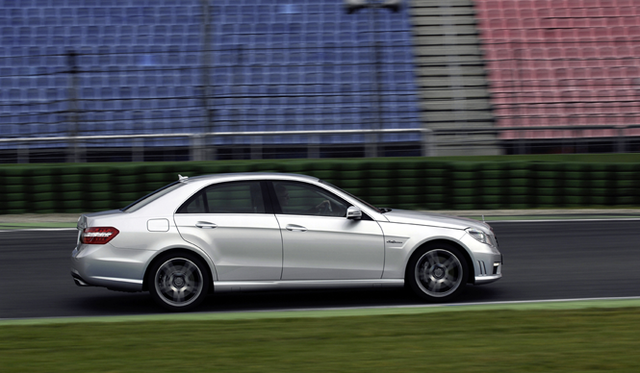 <b>Mercedes-Benz E63 AMG｜メルセデス・ベンツ E63 AMG</b>