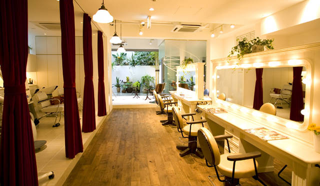 ヘアサロン「ツイギー」