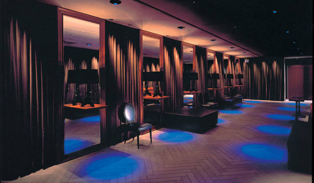 COTTON CLUB 東京都千代田区丸の内2-7-3 東京ビルTOKIA 2F Tel. 03-3215-1555