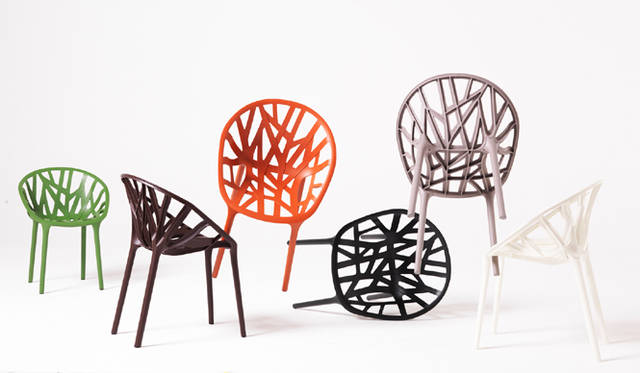 ブルレック兄弟のチェア「Vegetal（ベジタル）」 Photographer Paul Tahon with Ronan & Erwan Bouroullec　© www.vitra.com