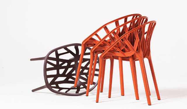 ブルレック兄弟のチェア「Vegetal（ベジタル）」 Photographer Paul Tahon with Ronan & Erwan Bouroullec　© www.vitra.com
