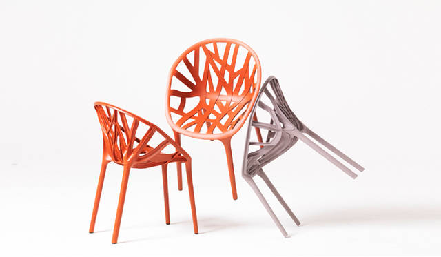 ブルレック兄弟のチェア「Vegetal（ベジタル）」 Photographer Paul Tahon with Ronan & Erwan Bouroullec　© www.vitra.com