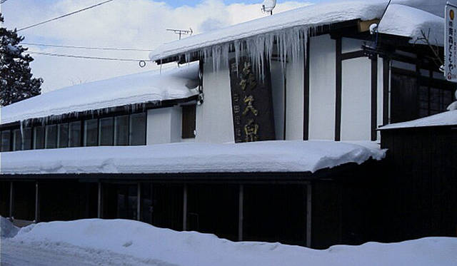 西田酒造店 蔵正面
