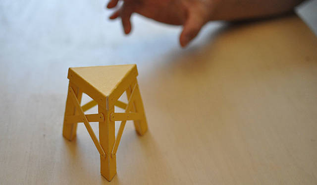 「通常は1/5模型、1/1模型という過程を何度か踏むのですが、強度が重要だったためその素材で現物製作。出来上がってきた実物がイメージ通りでした」（藤城）