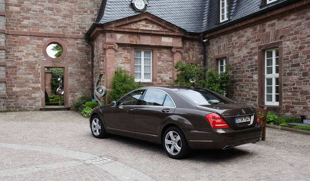 <b>Mercedes-Benz S400 Hybrid｜メルセデス・ベンツ S400ハイブリッド</b>