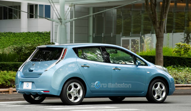 <b>NISSAN LEAF｜日産 リーフ</b>