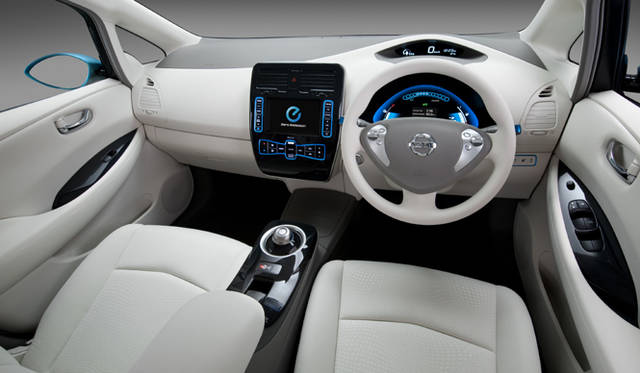 <b>NISSAN LEAF｜日産 リーフ</b>