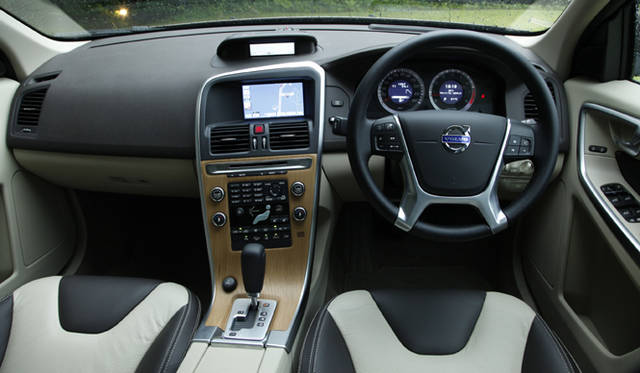 <b>VOLVO XC60｜ボルボ XC60</b>