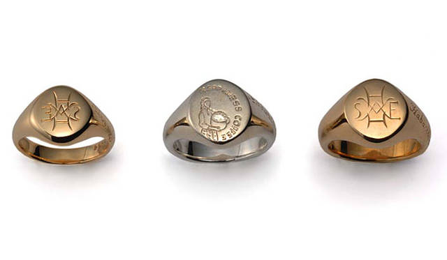 「HABANES HABANERA（ハバネス ハバネラ）」 左／K18リング（ウィメンズ）6万8000円 ※フルオーダー、中／リング1万6800円～6万8000円、右／リング（ウィメンズ）（SV）1万6800円・（SV-K18メッキ）1万9950円