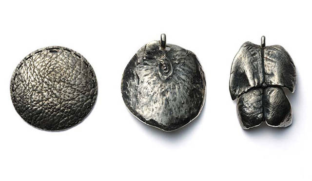 「HABANES HABANERA（ハバネス ハバネラ）」 ペンダントトップ 左から6万5000円、6万2000円、6万3000円