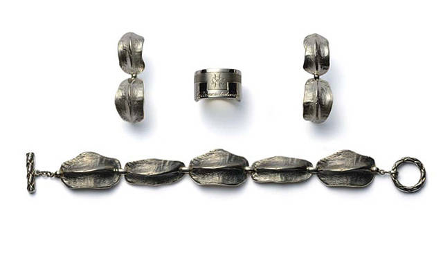 「HABANES HABANERA（ハバネス ハバネラ）」 上の左右／ピアス3万5000円・イヤリング3万8000円、上中／（SV)リング3万3000円・(SV-K18メッキ)3万6000円、下／ブレスレット（ウィメンズ）6万5000円・（メンズ）7万1000円