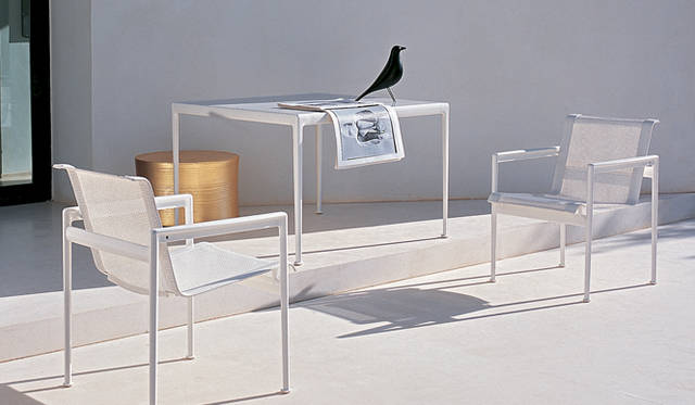 <b>1966 COLLECTION</b> designed by Richard Schultz（1966）<br><b>SWELL SEATING COLLECTION</b> designed by Richard Schultz（2007）