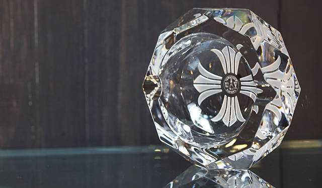 <b>CHROME HEARTS｜クロムハーツ</b>　「CHROME HEARTS TOKYO」1階にて展示　“Baccarat for Chrome Hearts Crystal Collection”