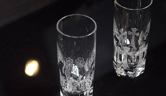 <b>CHROME HEARTS｜クロムハーツ</b>　「CHROME HEARTS TOKYO」1階にて展示　“Baccarat for Chrome Hearts Crystal Collection”