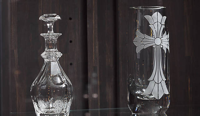 <b>CHROME HEARTS｜クロムハーツ</b>　「CHROME HEARTS TOKYO」1階にて展示　“Baccarat for Chrome Hearts Crystal Collection”