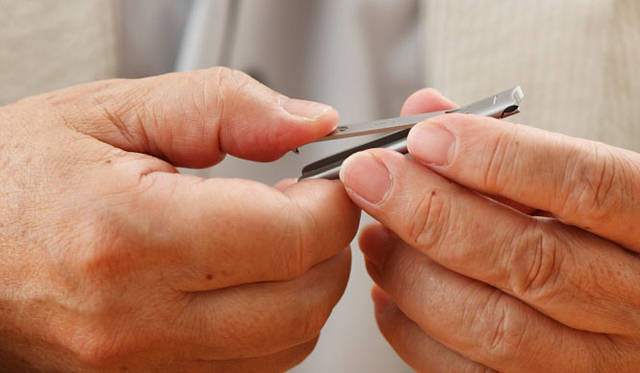 ネイルケアツール「MIMUNO（ミムーノ）」 