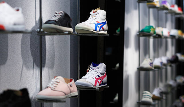 オニツカタイガー東京（Onitsuka Tiger TOKYO)