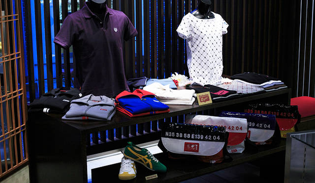 オニツカタイガー東京（Onitsuka Tiger TOKYO)