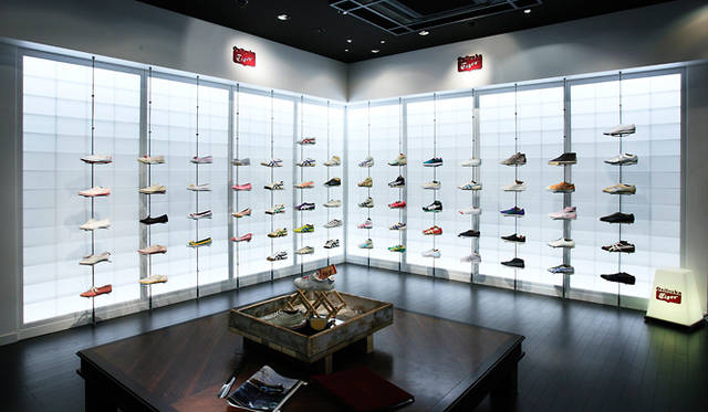 オニツカタイガー神戸（Onitsuka Tiger KOBE）