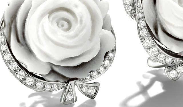 BREGUET｜ブレゲ　イヤリング　：18K ホワイトゴールド、　ダイアモンド パヴェ TW/IF-VVS 56石、　ローズフラワー手彫りカメオ装飾