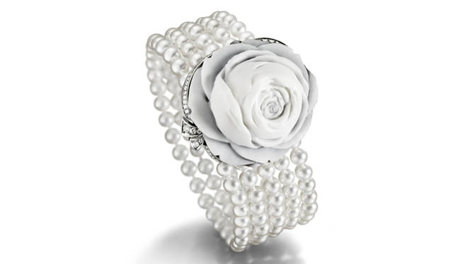 BREGUET｜ブレゲ　ブレスレット　：18K ホワイトゴールド、　ダイアモンド パヴェ TW/IF-VVS 68石、ローズフラワー手彫りカメオ装飾、　アコヤパール 180個