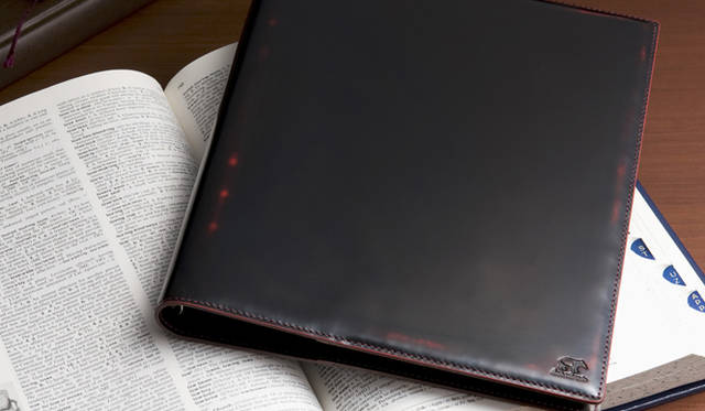 ほどよいアンティーク感が知的で洗練された印象“knoxbrain（ノックスブレイン）”の『Luster（ラスター）』