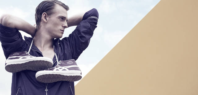 スニーカー1万6800円、ウィンドブレーカー1万4700円　すべてオニツカタイガー（アシックスお客様相談室 Tel.03-3624-1814）