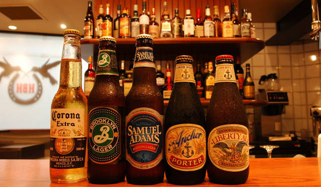 アメリカンレストラン＆バー「Hummingbirds’hill（ハミングバーズヒル）」