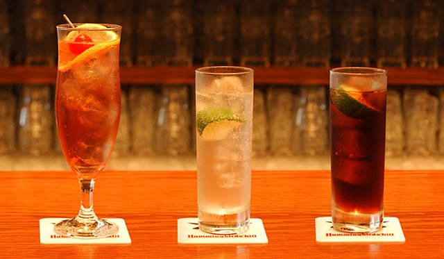 アメリカンレストラン＆バー「Hummingbirds’hill（ハミングバーズヒル）」