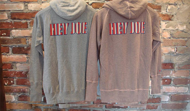 「WOODSTOCK×TMT」PARKA（裏）1万6800円<br> WOODSTOCK is a registered trademark of UFS, Inc. © 2009 Woodstock Ventures LC