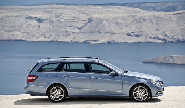 <b>Mercedes-Benz E Class Wagon｜メルセデス・ベンツ Eクラスワゴン</b>