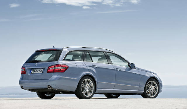 <b>Mercedes-Benz E Class Wagon｜メルセデス・ベンツ Eクラスワゴン</b>