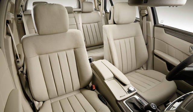 <b>Mercedes-Benz E Class Wagon｜メルセデス・ベンツ Eクラスワゴン</b>