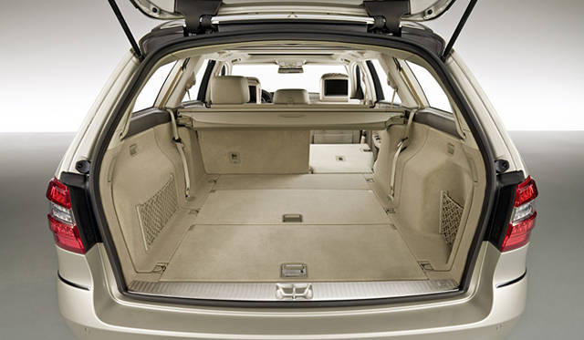 <b>Mercedes-Benz E Class Wagon｜メルセデス・ベンツ Eクラスワゴン</b>