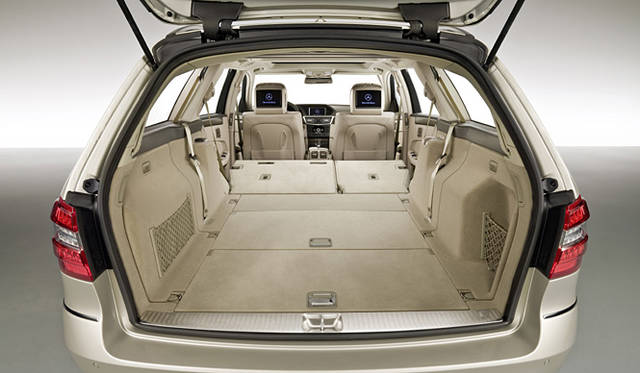 <b>Mercedes-Benz E Class Wagon｜メルセデス・ベンツ Eクラスワゴン</b>
