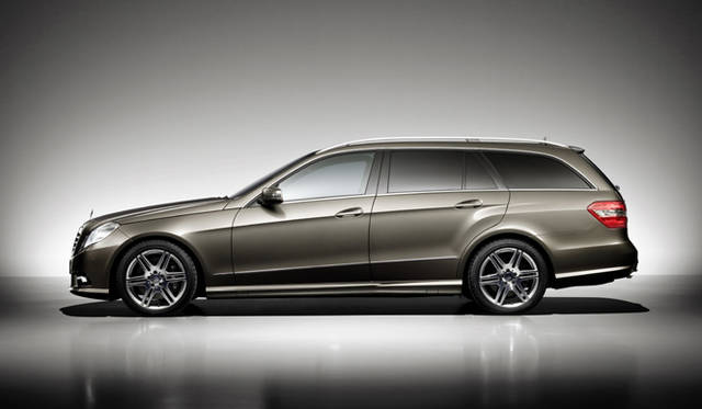 <b>Mercedes-Benz E Class Wagon｜メルセデス・ベンツ Eクラスワゴン</b>