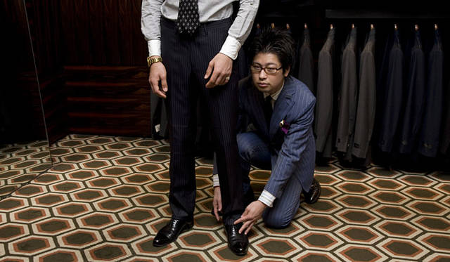 <b>BARNEYS NEW YORK｜バーニーズ　ニューヨーク</b>　“PATTERN ORDER”<br>トラウザーズの丈上げも好みのスタイルで