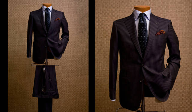 <b>BANEYS NEW YORK│バーニーズ　ニューヨーク</b>　“PATTERN ORDER”スーツ「ニュードレスコード／ナローモデル」<br>正統な仕様ながら、モダンですっきりとしたシェイプをもつモデル。オーダーサイズは42～54
