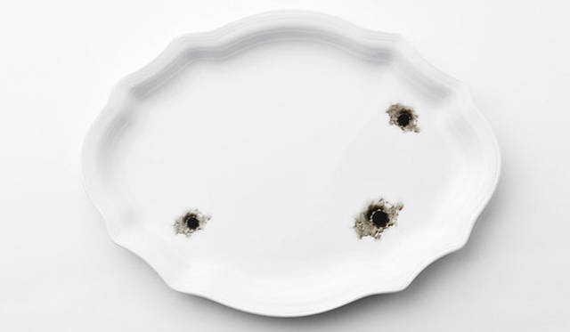 “ixc. COLLEZIONI × Richard Ginori by Arik Levy” オーバルプレート1万500円（W210）