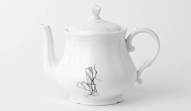“ixc. COLLEZIONI × Richard Ginori by Front” ティーポット3万9900円