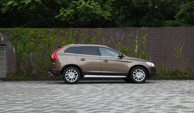 <b>VOLVO XC60｜ボルボ XC60</b>