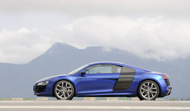 <b>Audi R8 5.2 FSI quattro｜アウディ R8 5.2 FSI クワトロ</b>
